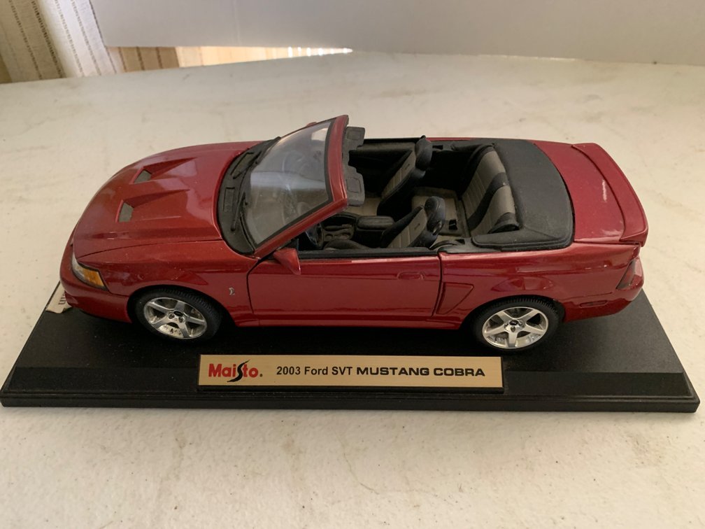 Die Cast 2003 Ford SVT Mustang Cobra