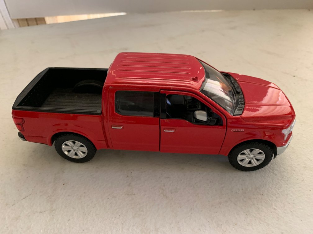 Die Cast 2019 Ford F-150 Crew Cab 1/27 Scale