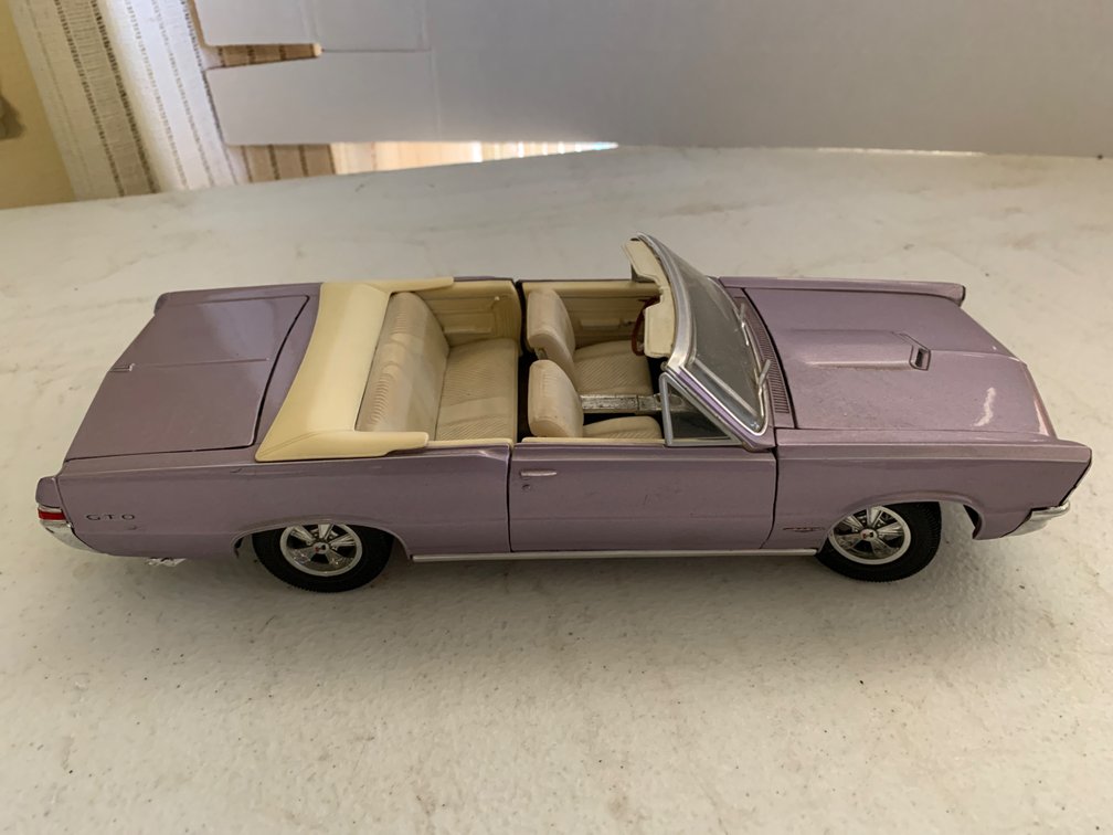 Die Cast 1965 Pontiac GTO 1/18 Scale