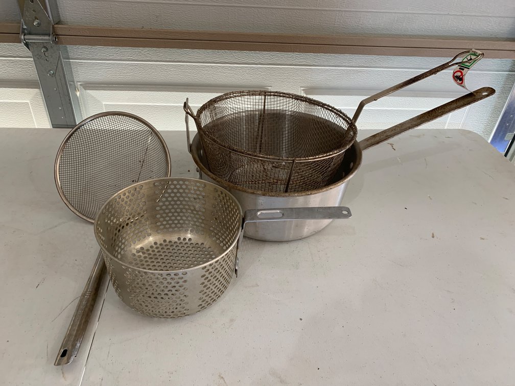 Deep Fryer Pan & Scoops