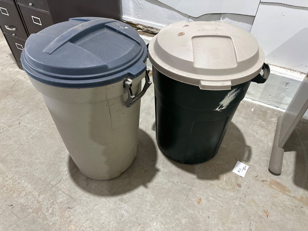Garbage Cans with Covers