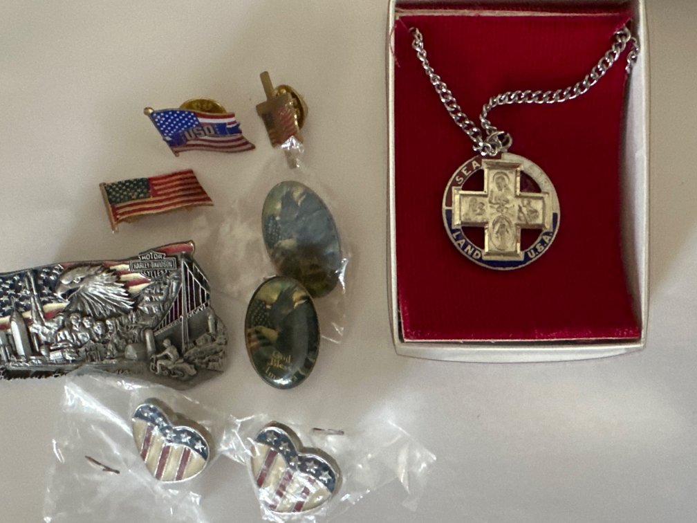 Patriotic Pins, Jewelry