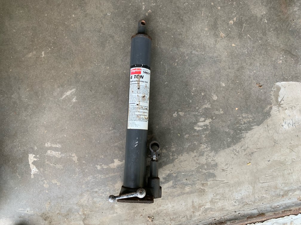 Dayton 4 Ton Hydraulic Long Jack