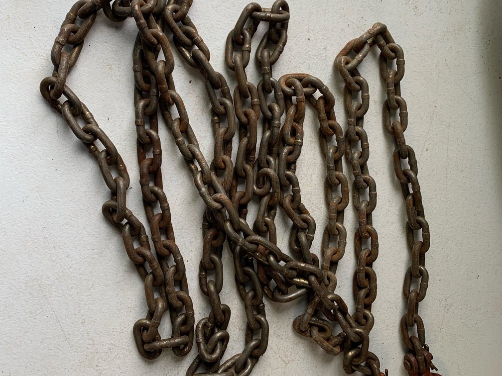 16’ chain with Hooks