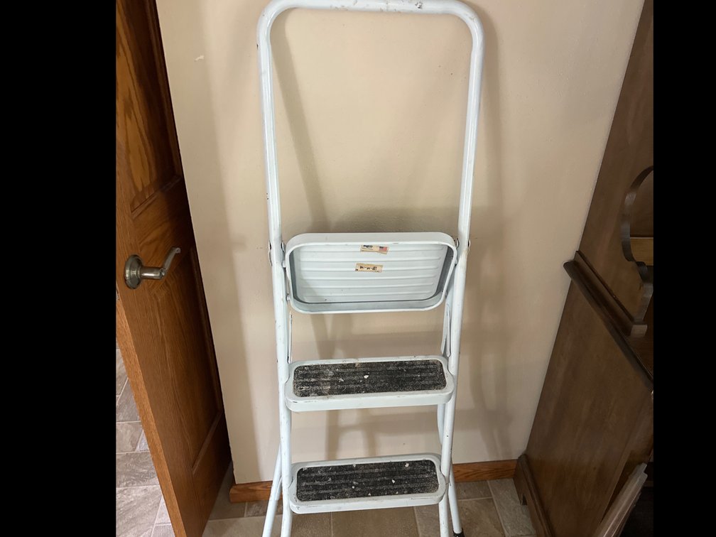 Folding Step Ladder
