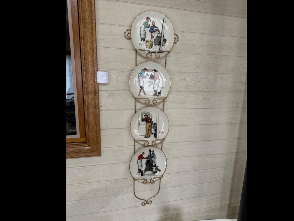 Norman Rockwell Collector Plates, Wall Hanger