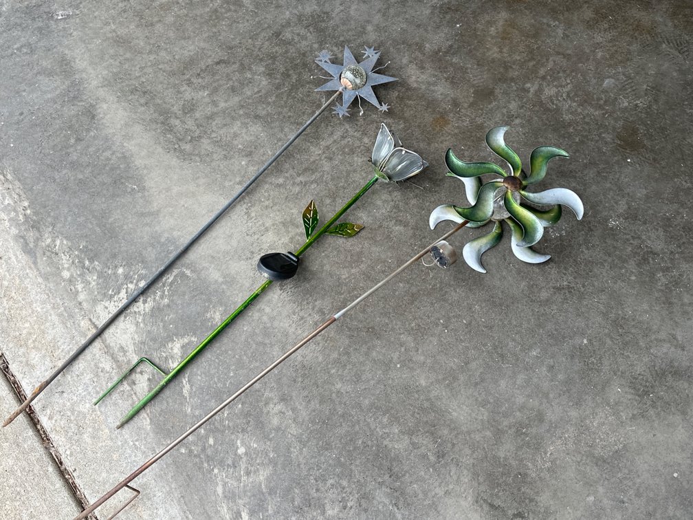 Solar Lawn and Garden Pics-Tallest about 42”
