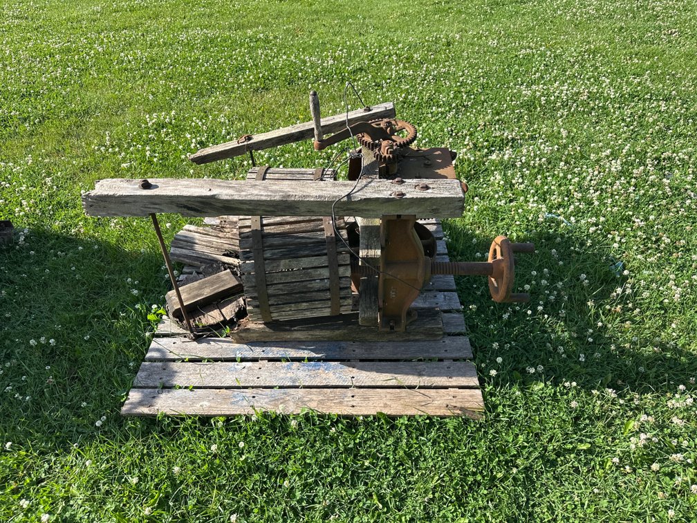 Old Corn Sheller, Grain