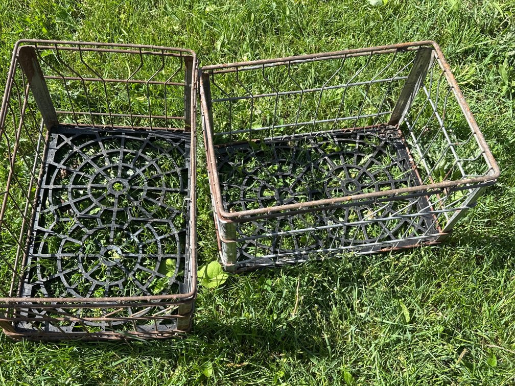 2 Wire Crates