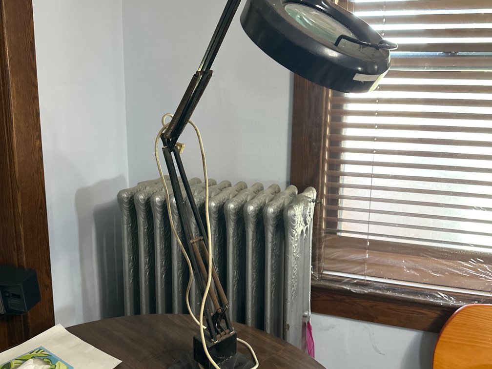 Magnifying Light