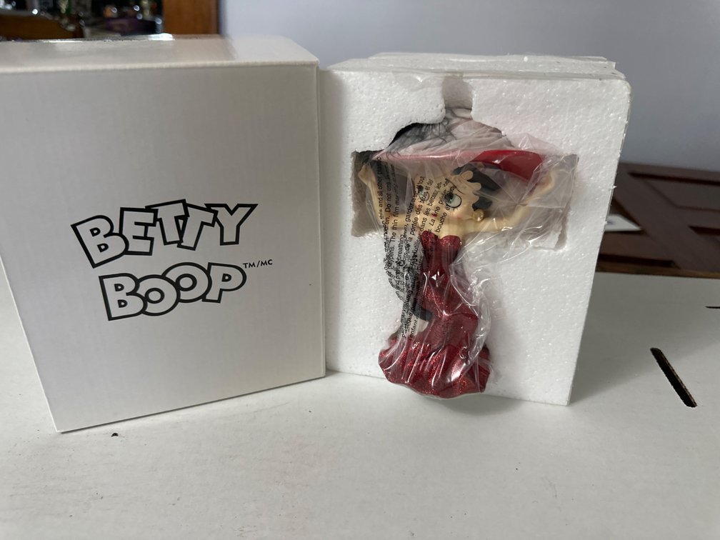 Betty Boop Musical Figurine