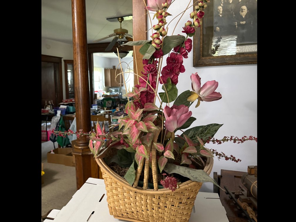 4’ Basket with Artificial Florals