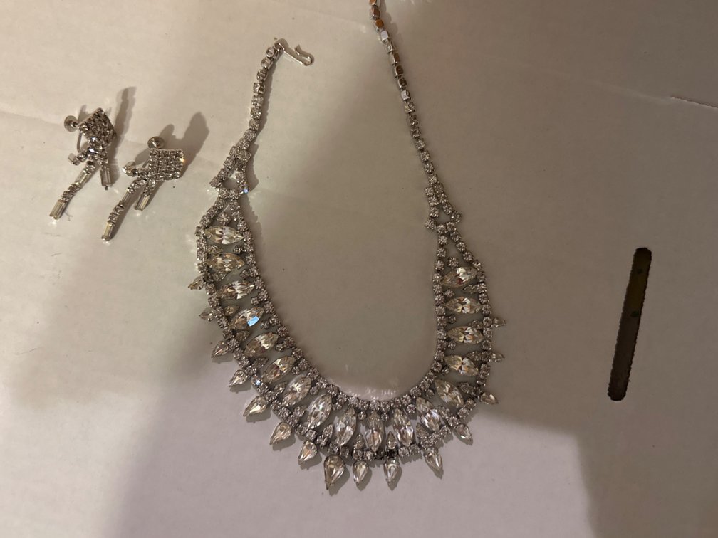 Rhinestone Collared Necklace with Earrings