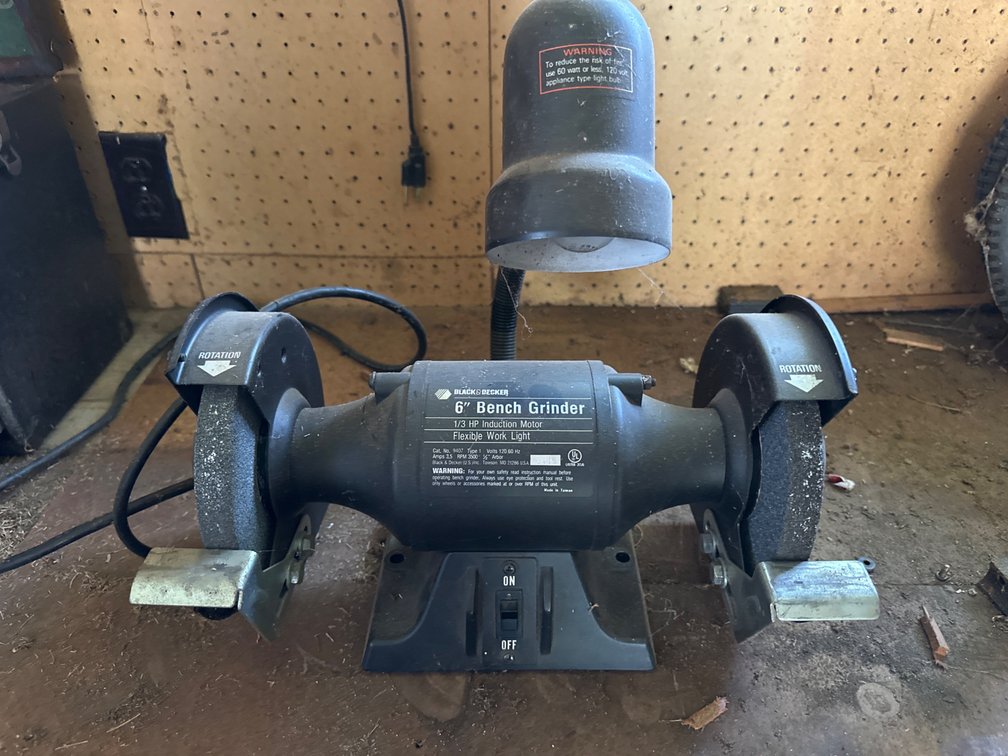 6” Black and Decker Bench Grinder