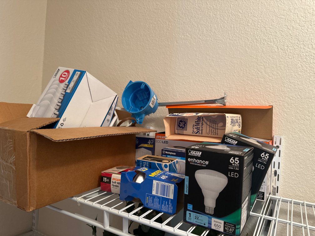 Variety of Light Bulbs, Extension Cords, Timers