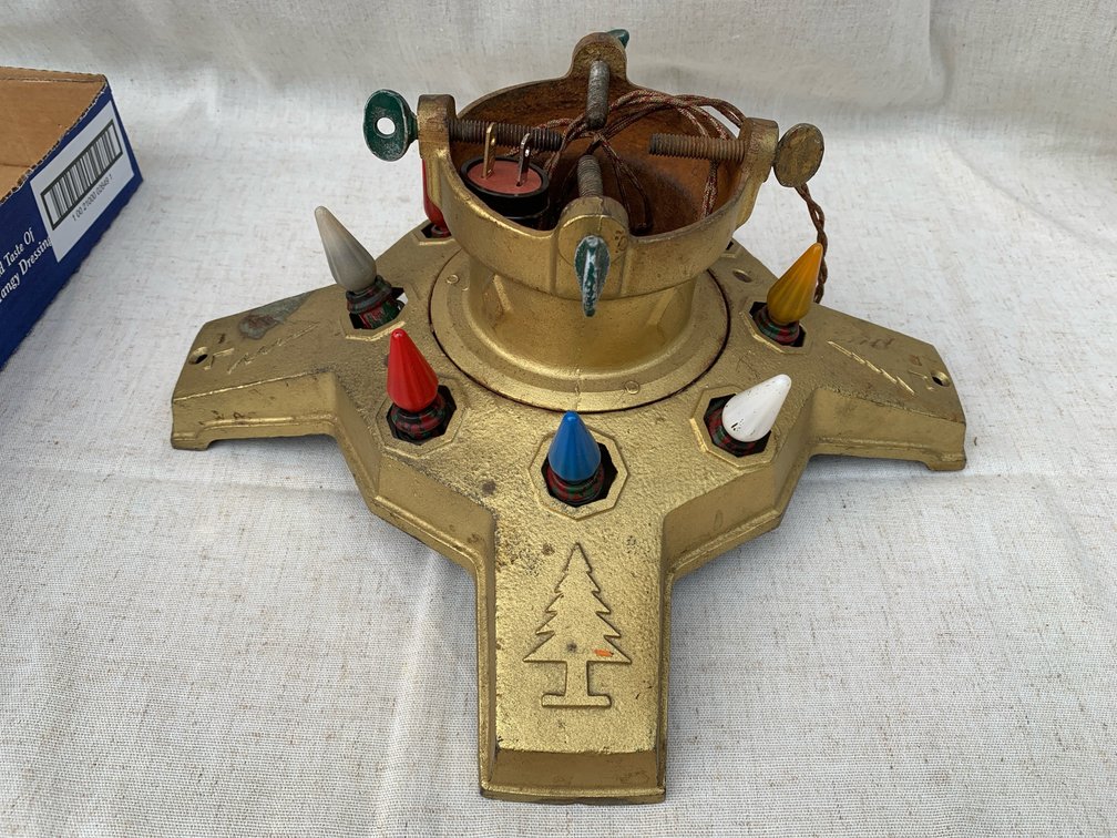 Vintage Yankee Tree Stand