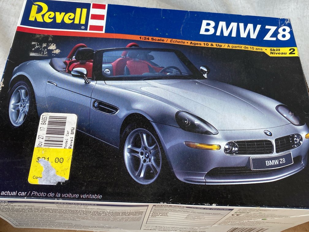 1:24 Scale BMW Z8 Model