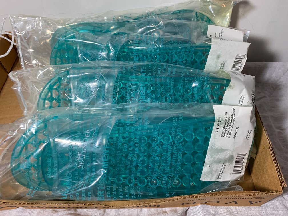 Avon 4 Pairs of Shower Sandals Size 7-8