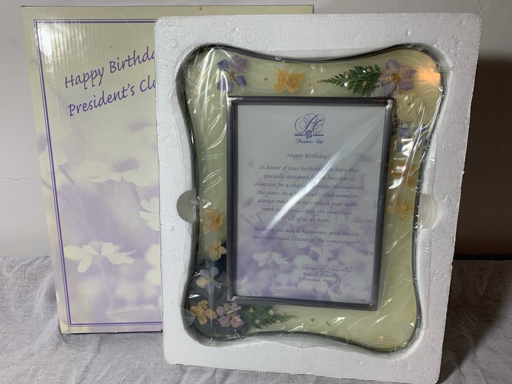 Avon 2002 Presidents Club Member Photo Frame 5 x 7