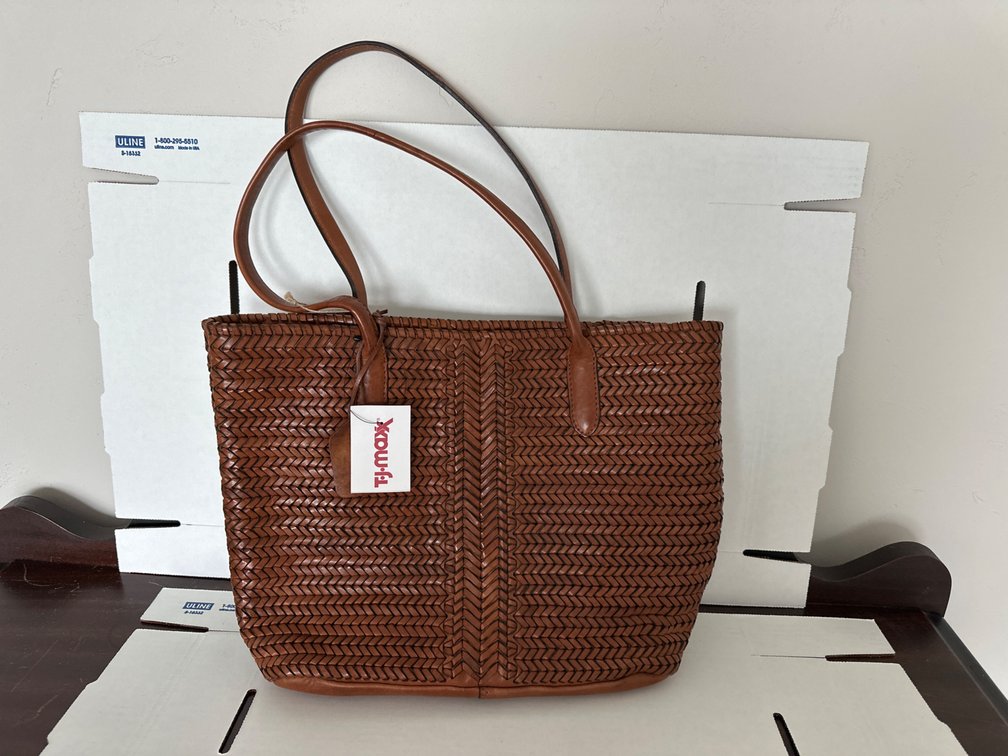 Purse-New with Tags (Vintage Look)