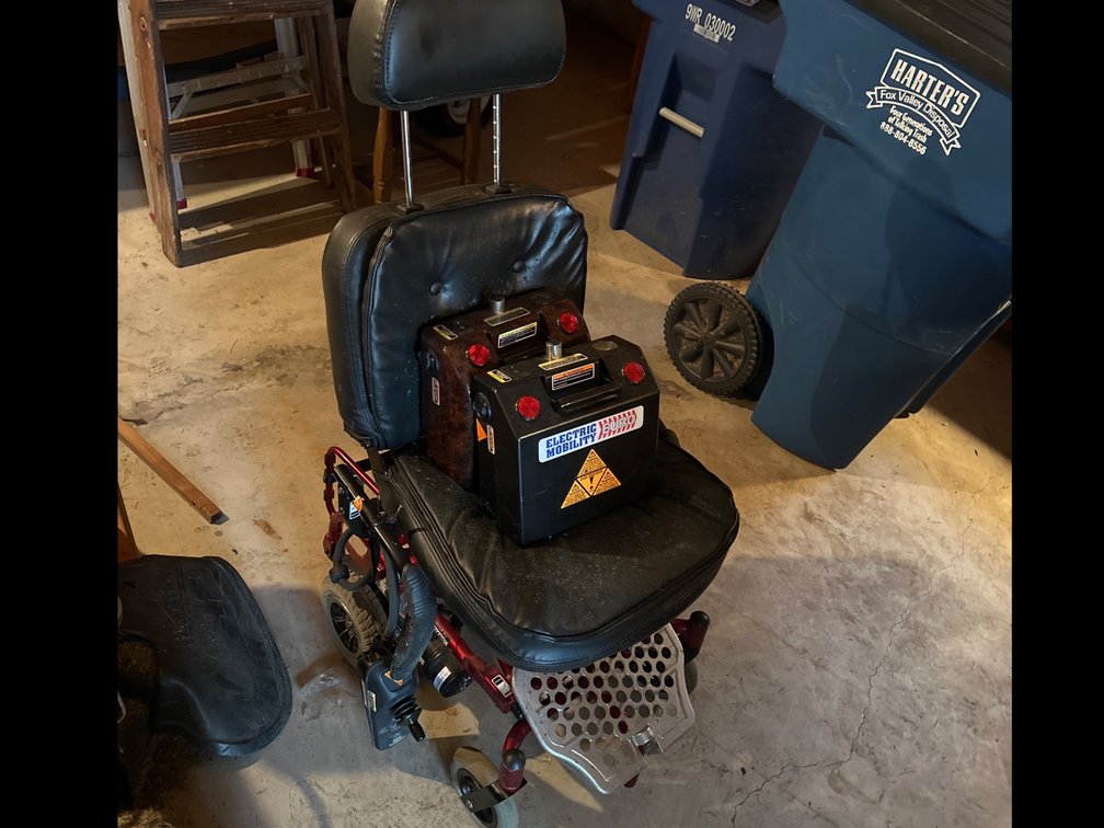Mobility Scooter with Batteries-Untested