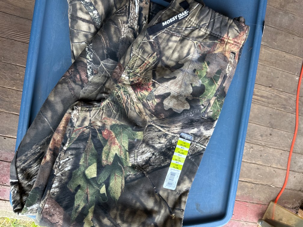 Boys Size 18 Camo Pants-New