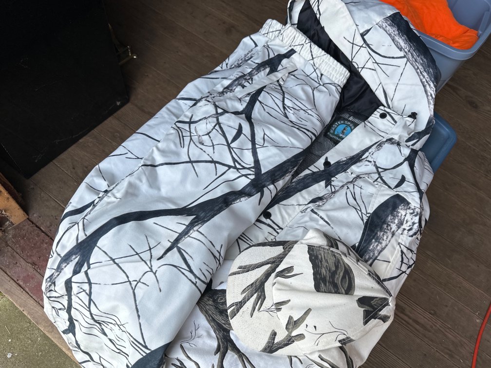 XL White Hunting Suit