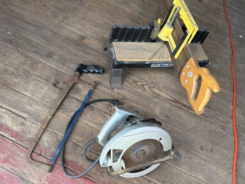 Miter Saw, 7 1/4” Circular Saw, Hand Saw
