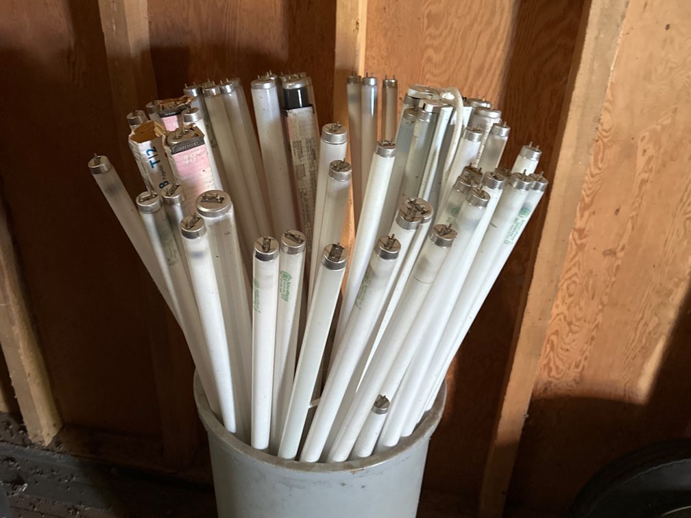 Assortment of Shop Lights