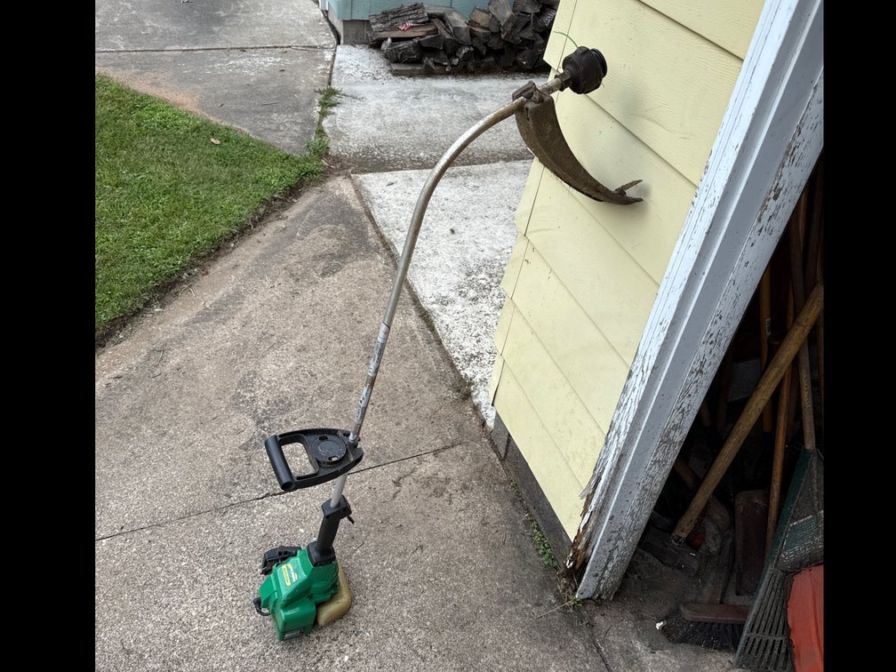 Gas Feather Lite Weed Eater
