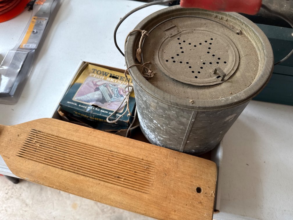 Minnow Bucket, Scaler