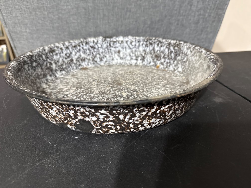Speckled Pattern Graniteware Dish