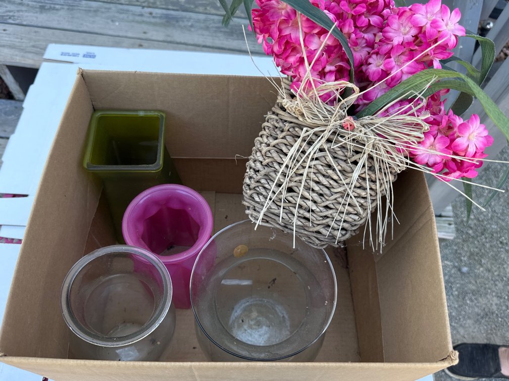 Vases, Florals