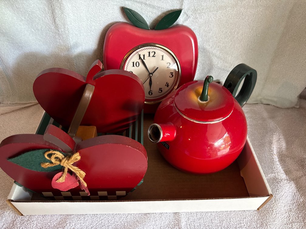 Apple Clock, Napkin Holder, & Teapot