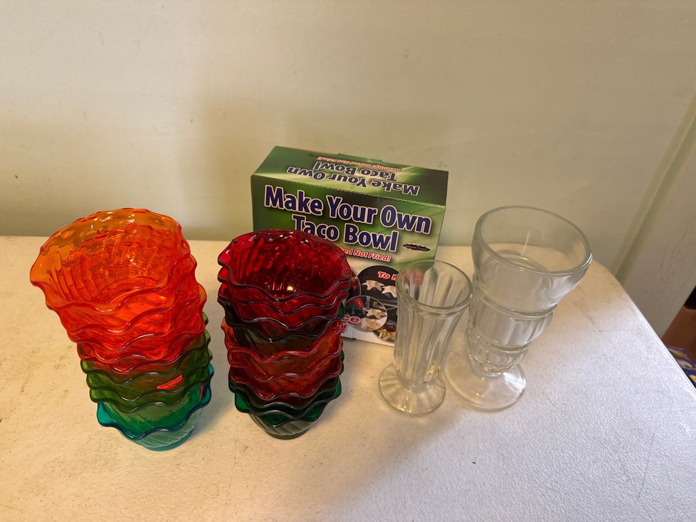 Dessert Cups , Taco Bowl