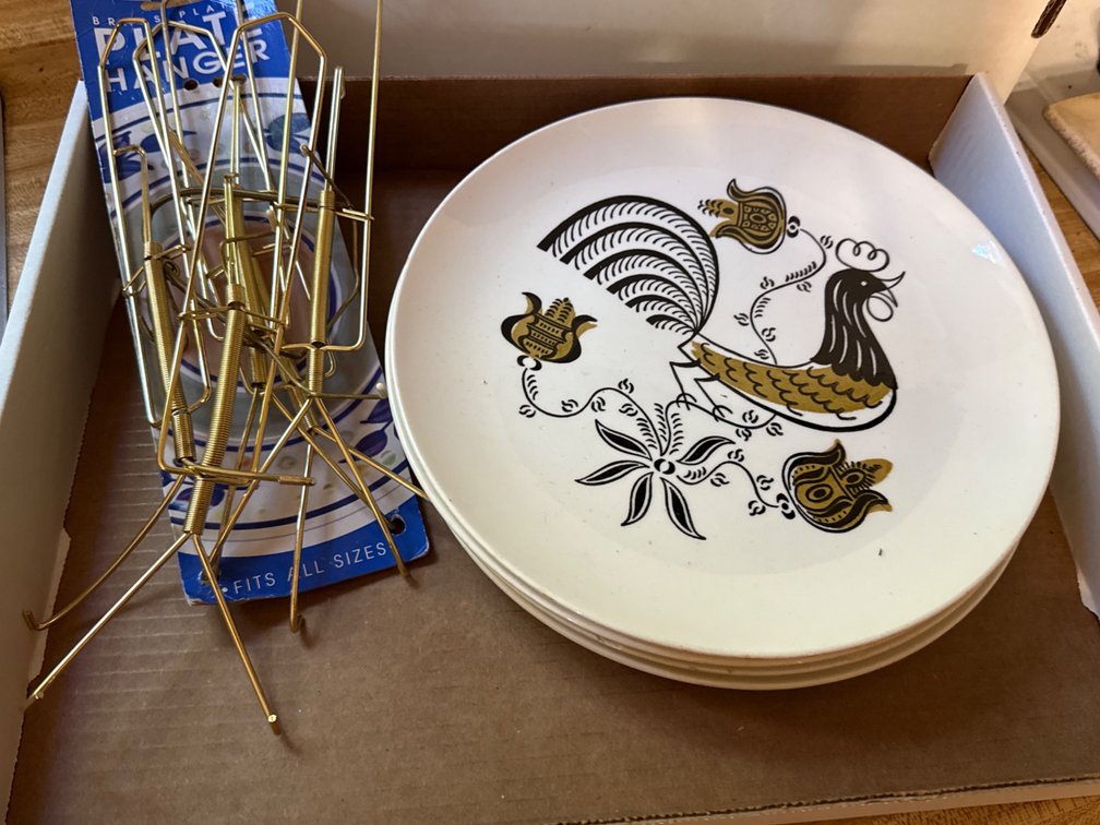 Good Morning By Royal Plates-4, Plate Hangers