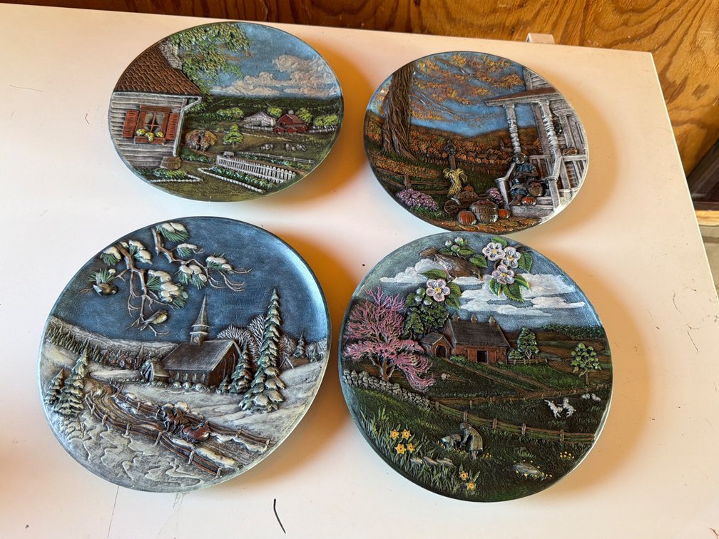 Ceramic Wall Hangings-4 Round