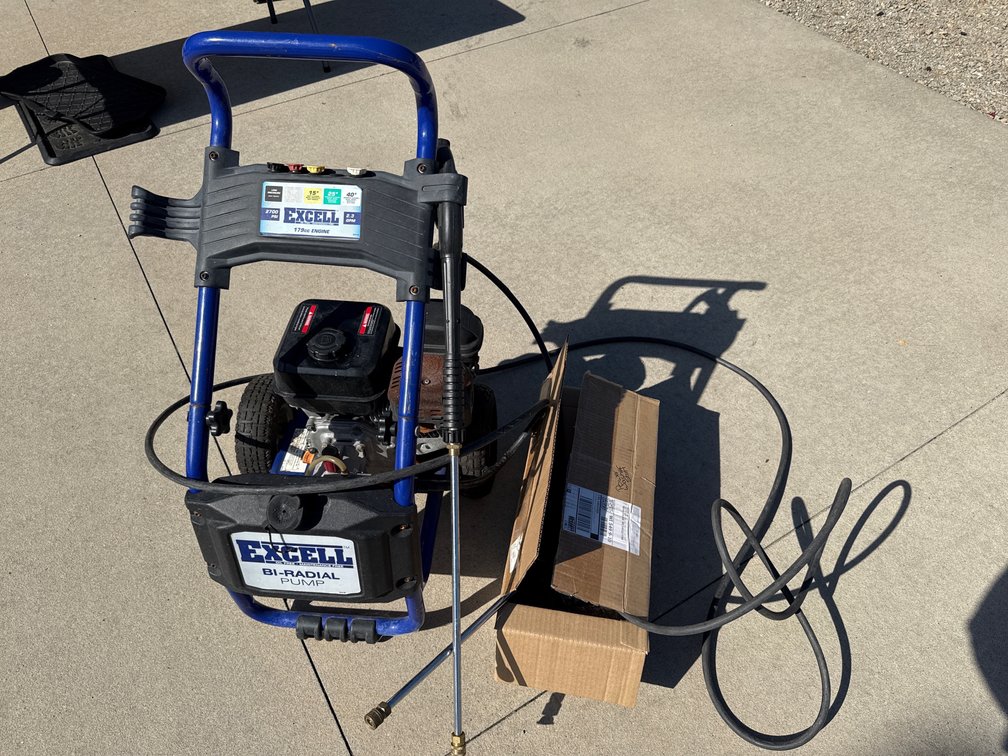 Excell Bi-Radial Pump Power Washer With Attachtments