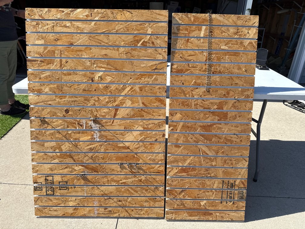 2 Pieces Slotted Peg Board