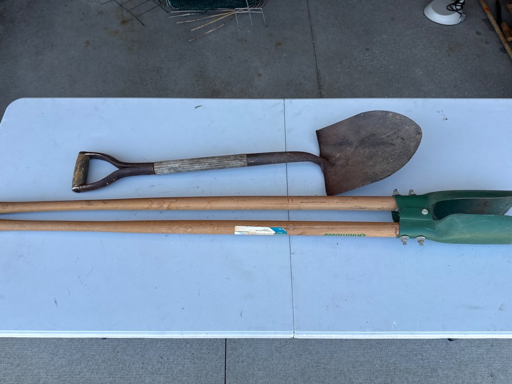 Short Garden Shovel & Post Hole Digger
