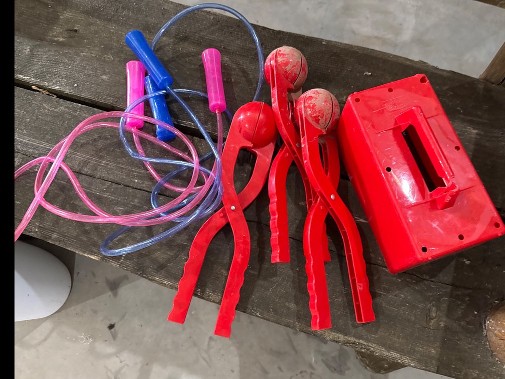 Snow Toys, Jump Ropes