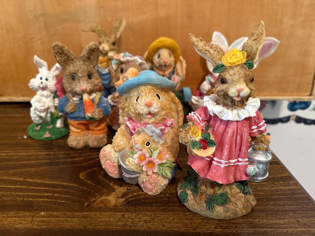 Easter- K’s Collection Bunny Figurines