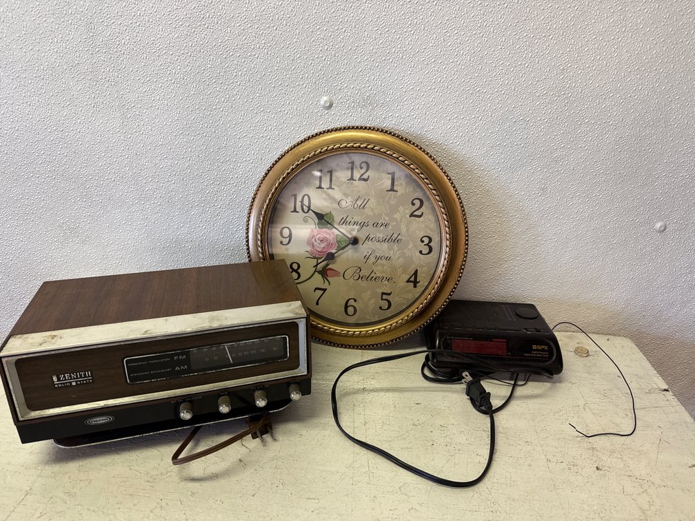 Wall Clock,GPX Alarm Clock And Vintage Zenith AM/FM Radio