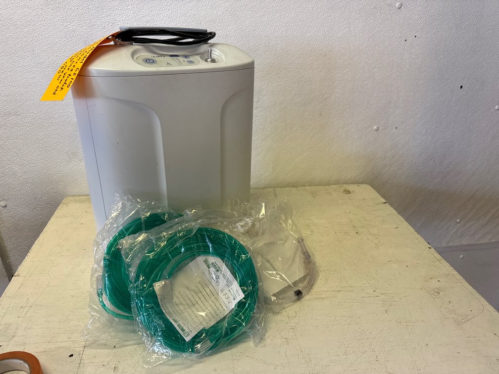 Inogen Model GS 100 Oxygen Concentrator And Hoses