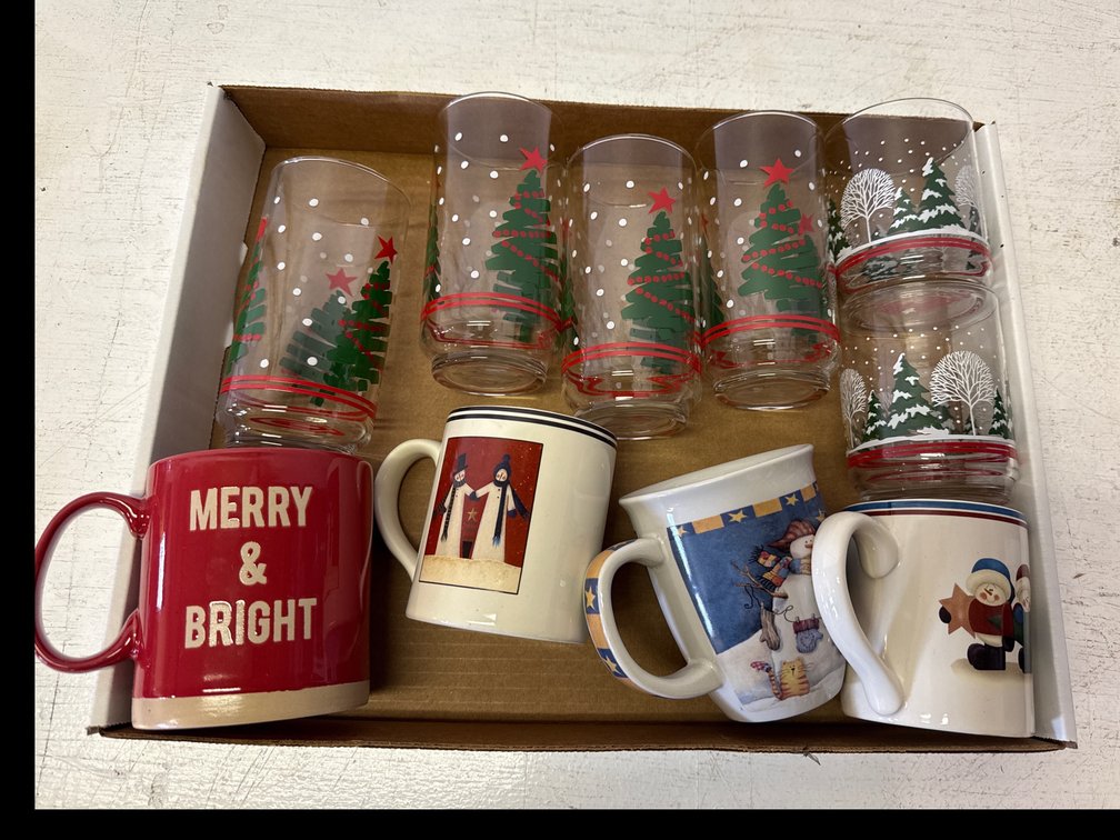 Christmas Coffee Mugs And Drinking Glasses