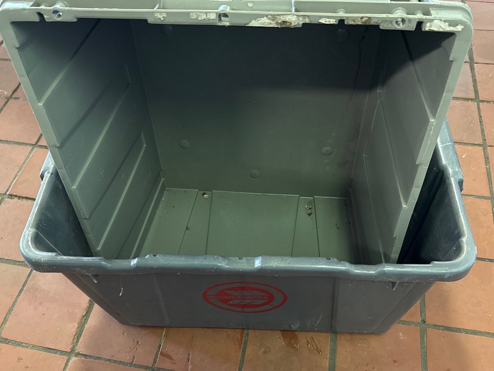 2 Totes No Covers