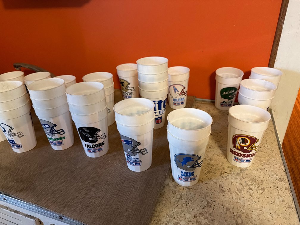 NFL Plastic Cups-NFC AND AFC TEAMS