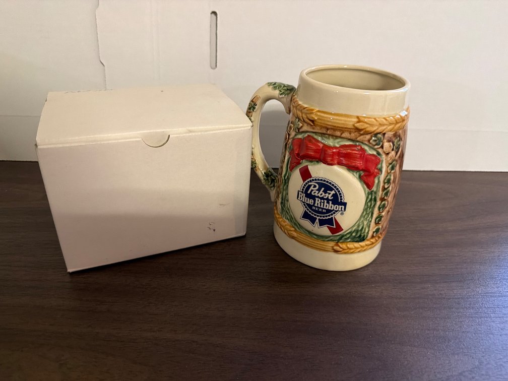 Pabst 1985 Holiday Stein