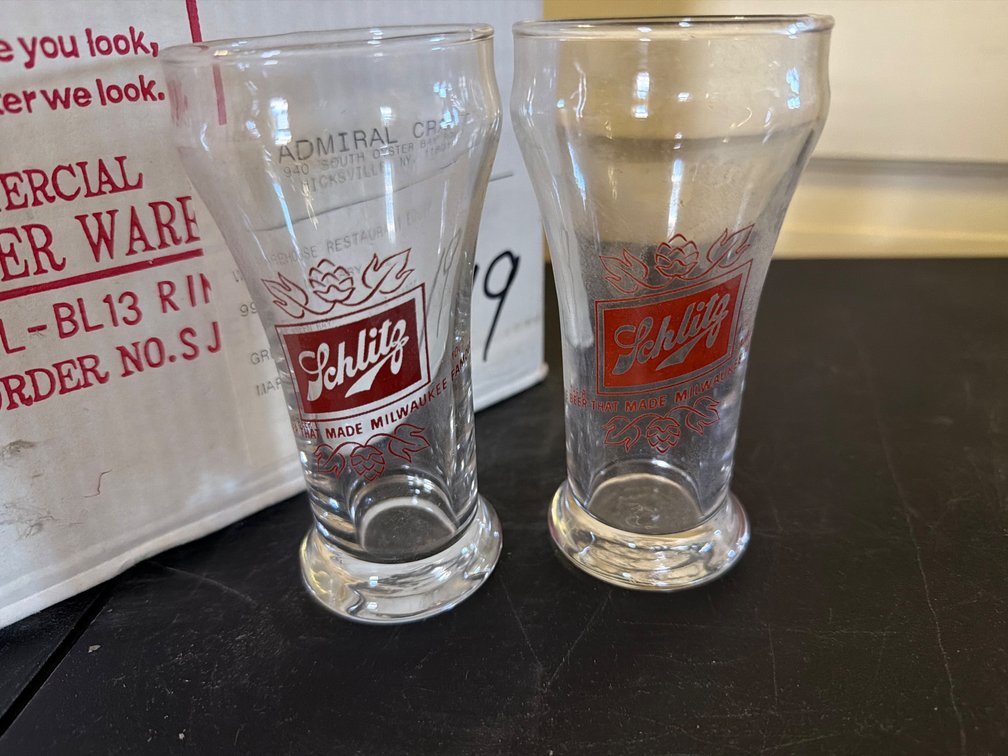 Box of Schlitz Beer Glasses-18