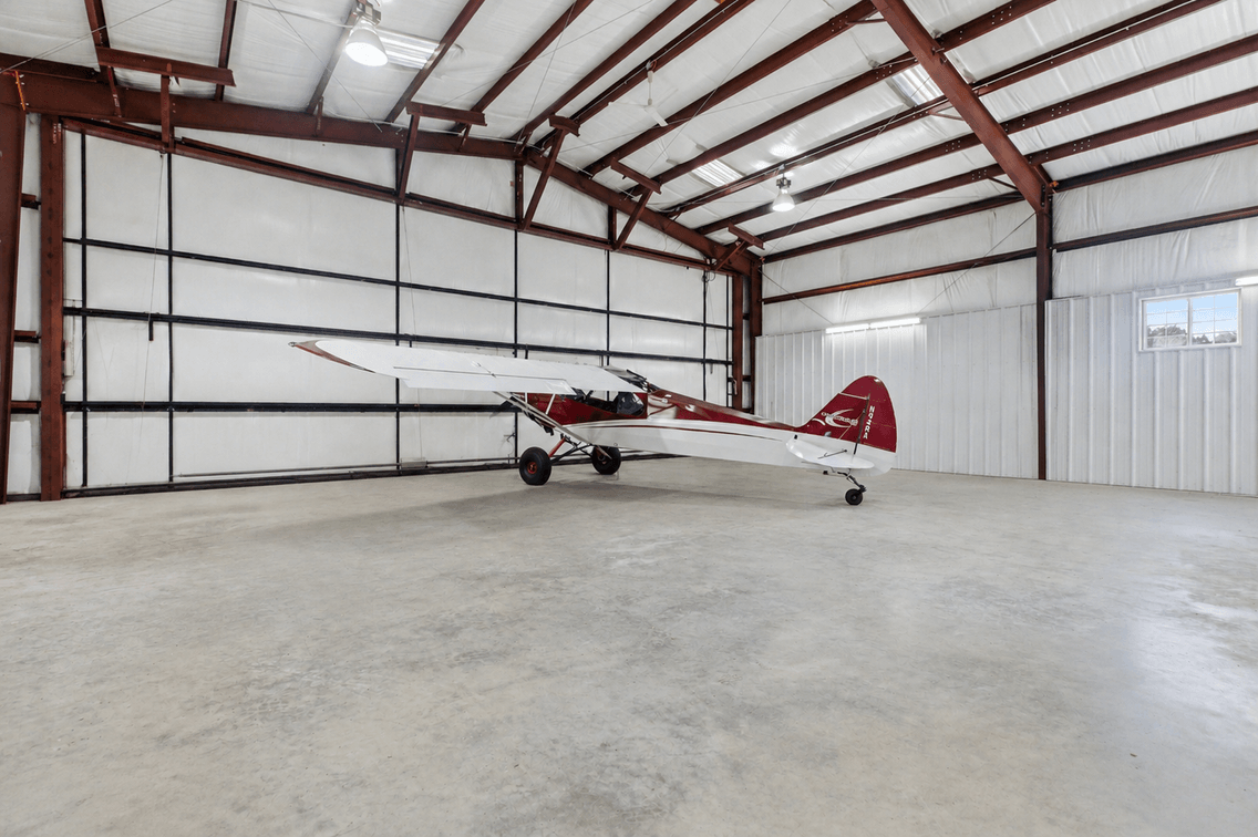 Image for Aviation Home & Hangar – Clinton, Arkansas